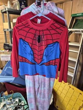 Marvel Red & Blue Spider-Graphic Kids Long Sleeve Top Bin 65